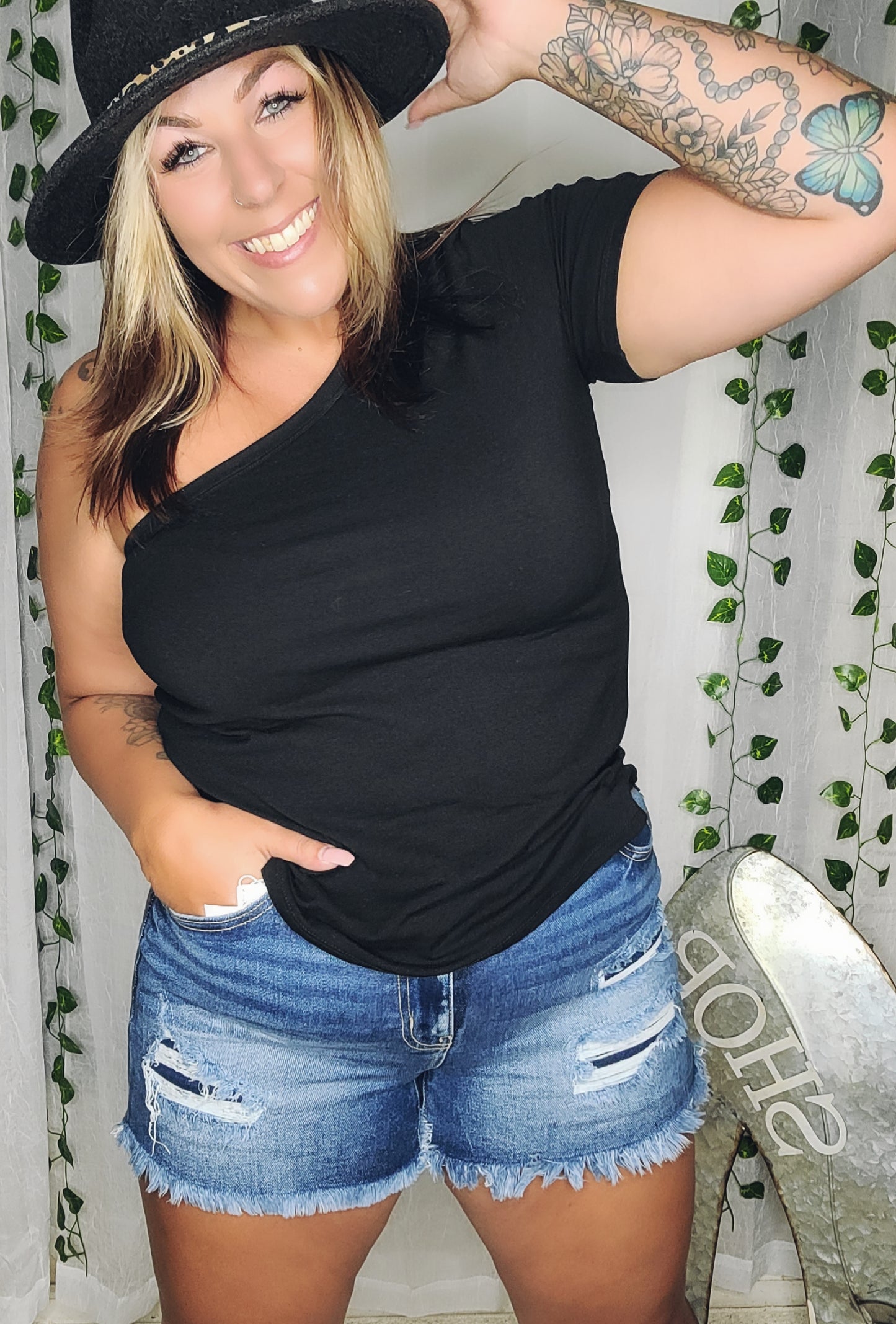 Mandy's Basic Black Top