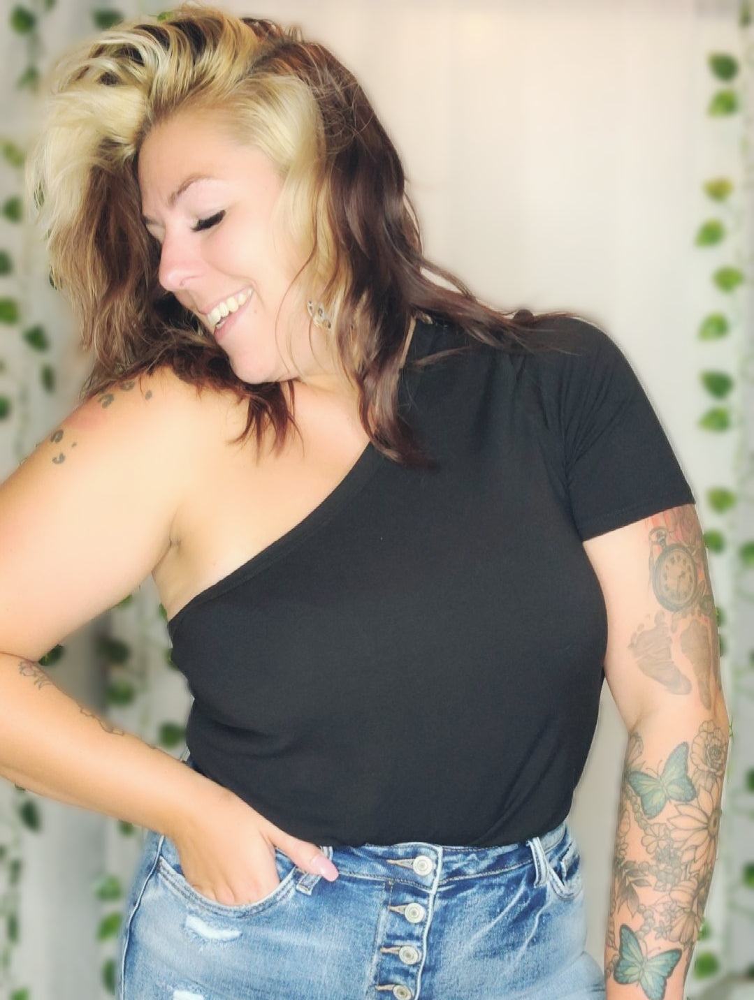 Mandy's Basic Black Top
