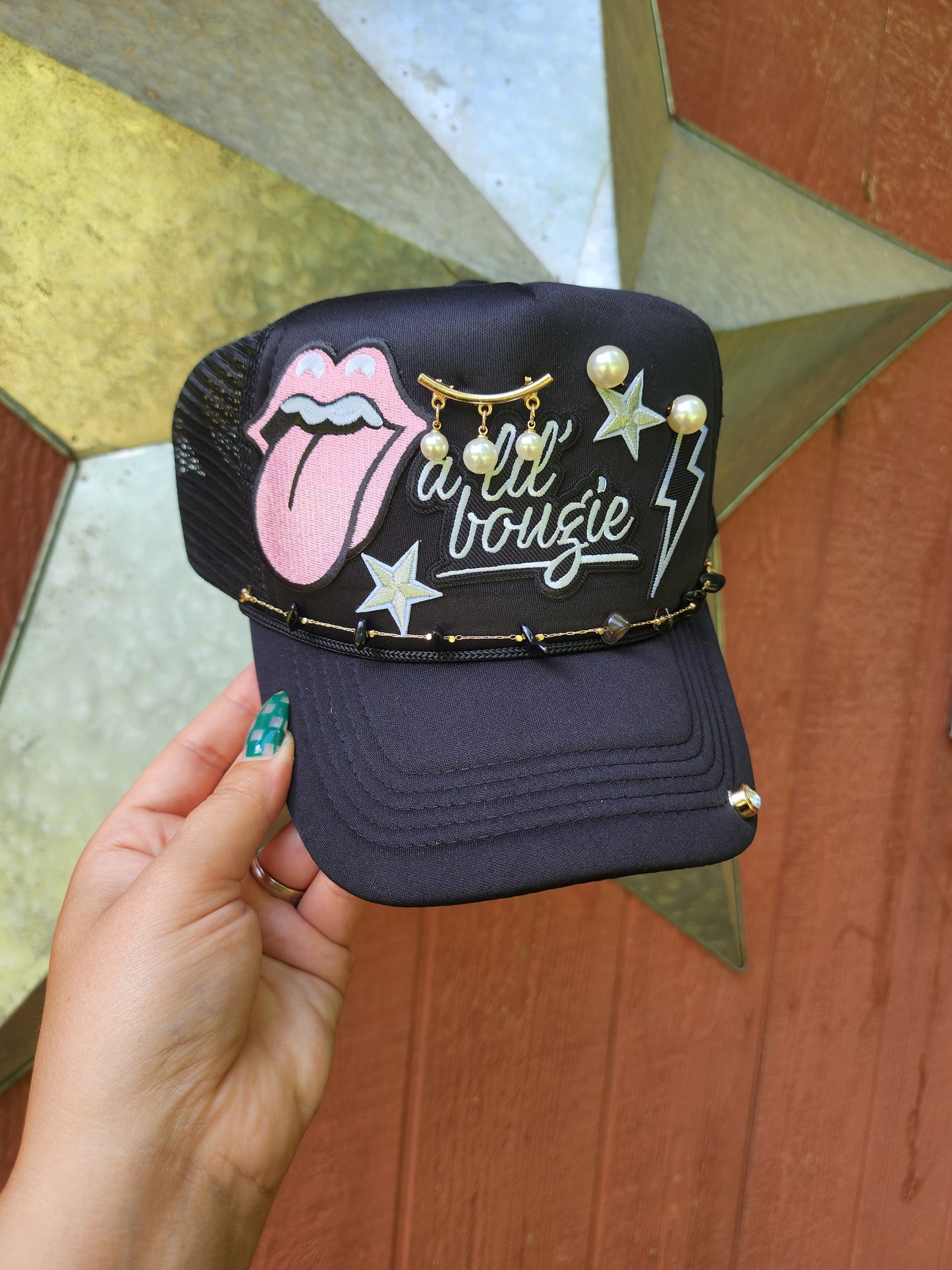 A LilL Bougie Tucker Hat