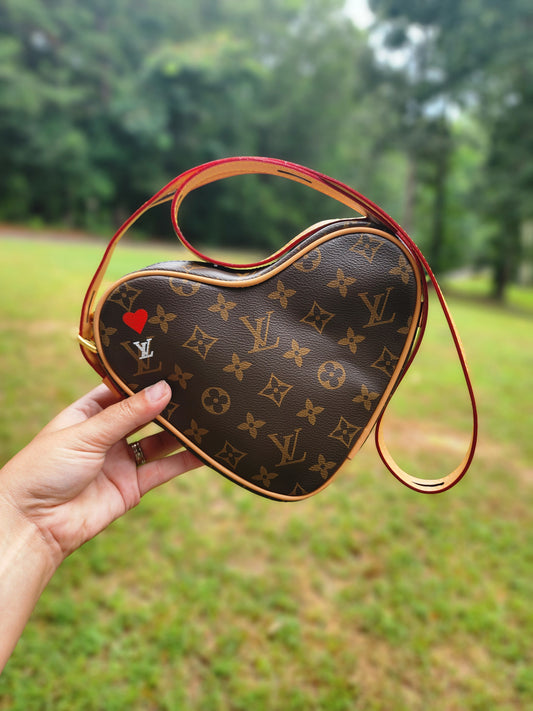 Bougie Hand Bag ( PREORDER ITEMS PLEASE READ DESCRIPTION CAREFULLY )