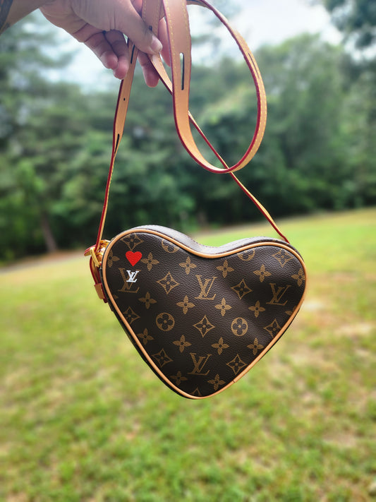 Bougie Hand Bag ( PREORDER ITEMS PLEASE READ DESCRIPTION CAREFULLY )