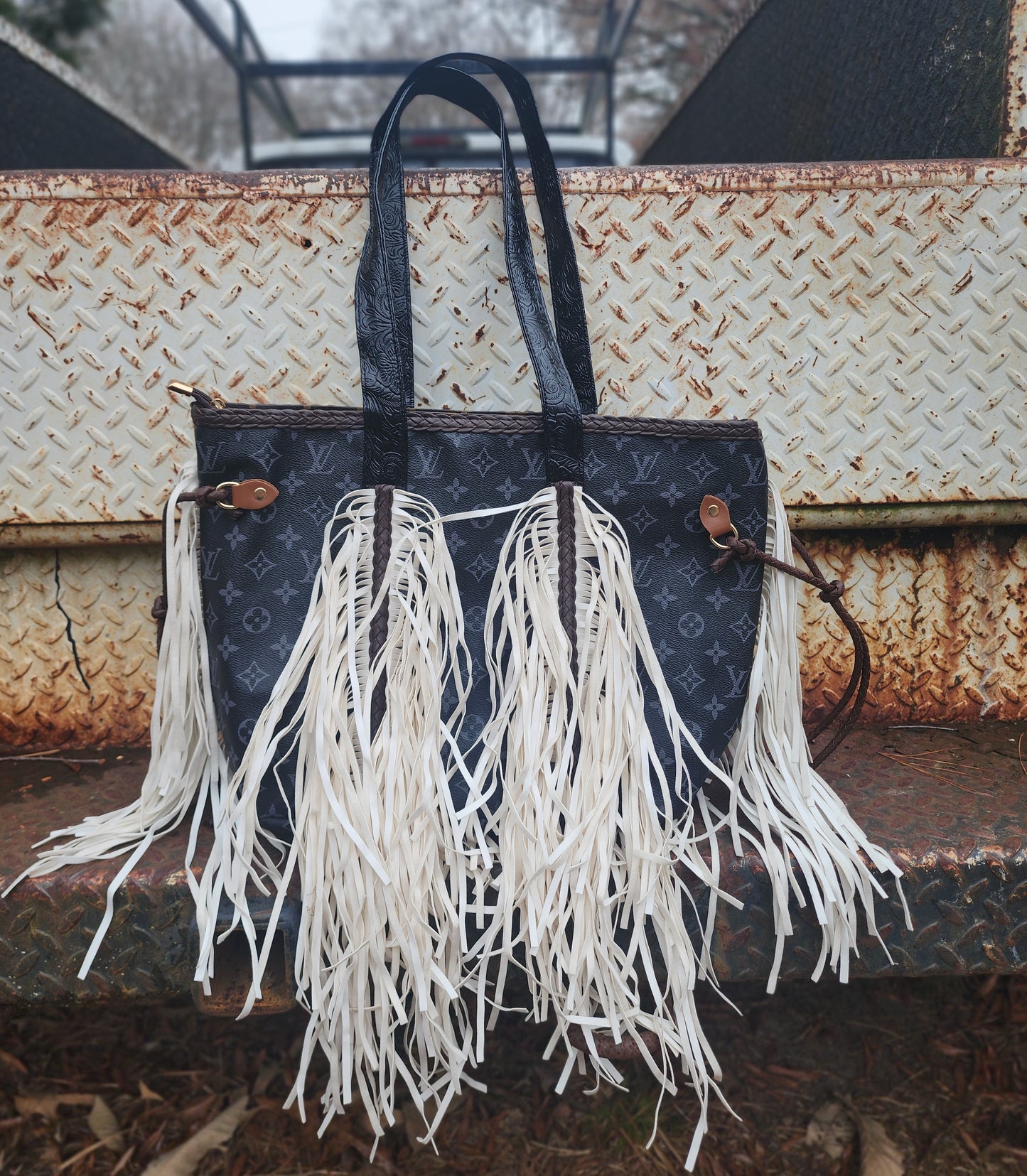 Western Black Fringe Handbag PREORDER ITEMS PLEASE READ DESCRIPTION