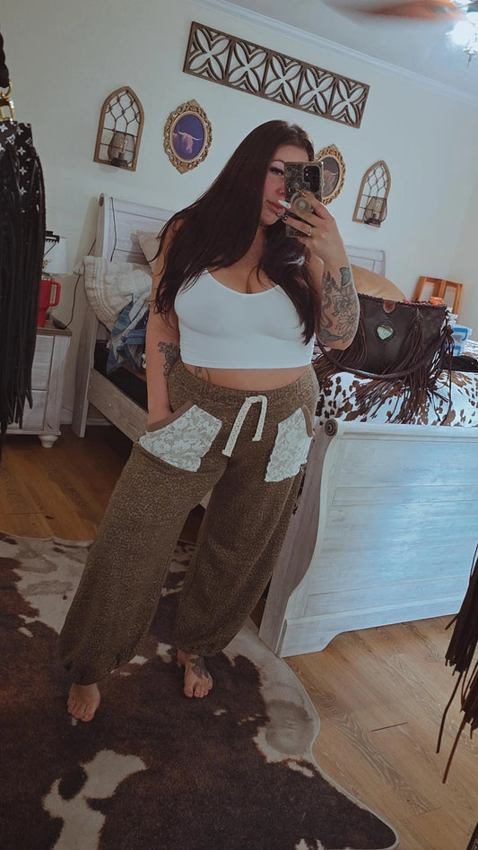 Ribbed V Neck Crop Top